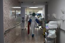 Visió d'una unitat d'hospitalització de l'Hospital Santa Caterina adaptada a l'atenció del pacient ingressat amb Covid-19