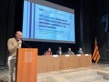 Dr. Egües donant la benvinguda a la jornada