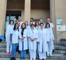 La Unitat de Malaltia Inflamatòria Intestinal està integrada per un equip multidisciplinari amb professionals especialistes d’aparell digestiu, cirurgia, infermeria, reumatologia i radiologia.