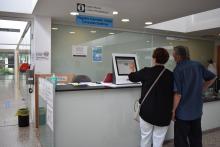 Caixer de registre de visita a Consultes Externes de l'Hospital Santa Caterina del Parc Hospitalari Martí i Julià de Salt