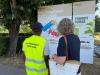 Una de les persones que realitzen treballs en benefici de la comunitat